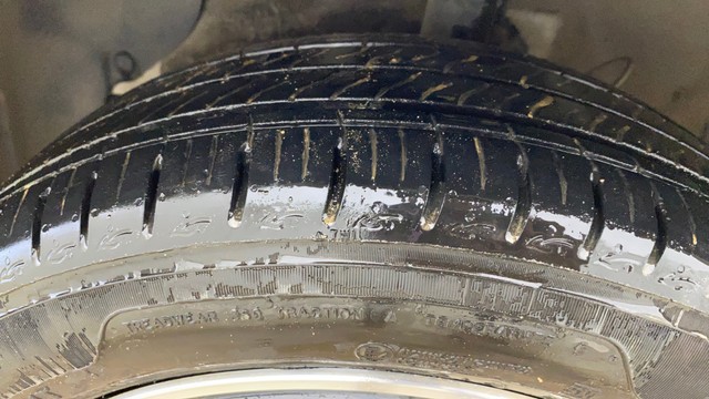 Second-hand 2024 Hyundai i20 Asta for sale in Ahmedabad-10