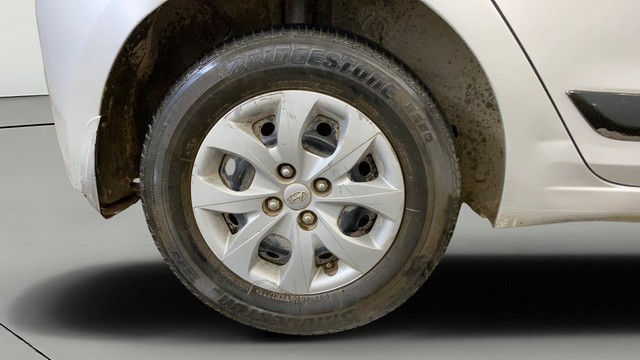 Hyundai i20 Sportz 1.2 Second-hand 2016 Hyundai i20 Sportz 1.2 for sale in Noida-27