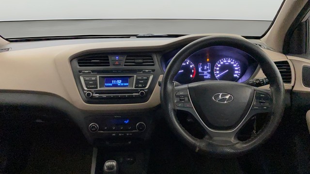 Hyundai i20 Sportz 1.2 Second-hand 2016 Hyundai i20 Sportz 1.2 for sale in Noida-8