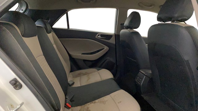 Hyundai i20 Sportz 1.2 Second-hand 2016 Hyundai i20 Sportz 1.2 for sale in Noida-0
