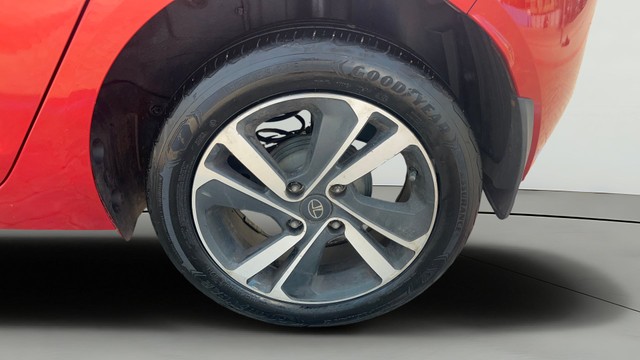 Second-hand 2021 Tata Altroz XZ Diesel BSVI for sale in Coimbatore-27