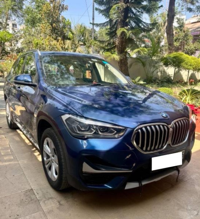 Second-hand 2022 BMW X1 sDrive20i xLine for sale in Pune-12