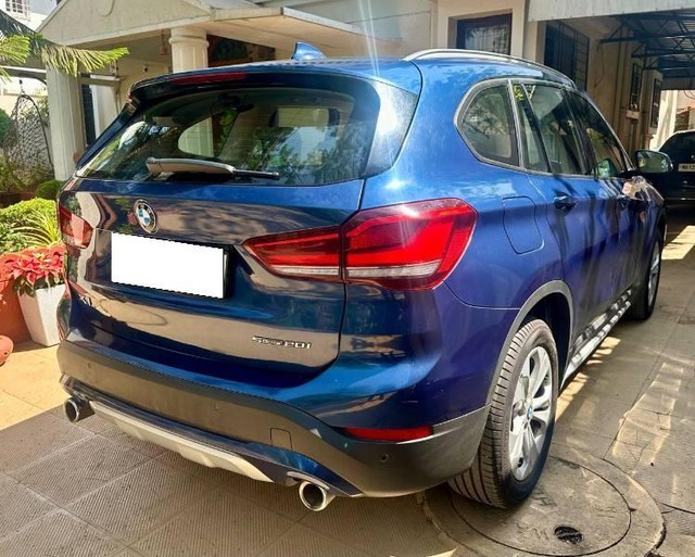 Second-hand 2022 BMW X1 sDrive20i xLine for sale in Pune-9