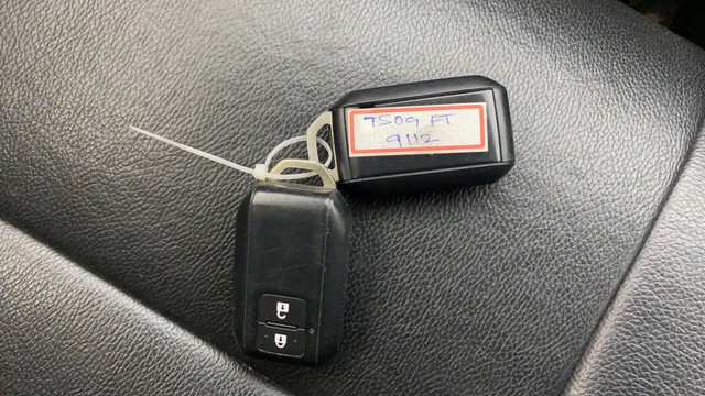 Second-hand 2021 Maruti Suzuki XL6 Alpha AT for sale in Hyderabad-5