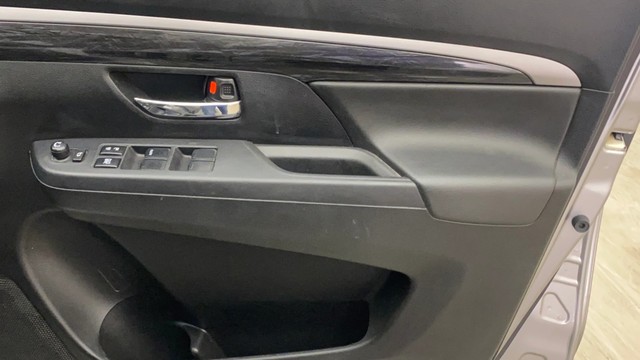 Second-hand 2021 Maruti Suzuki XL6 Alpha AT for sale in Hyderabad-11