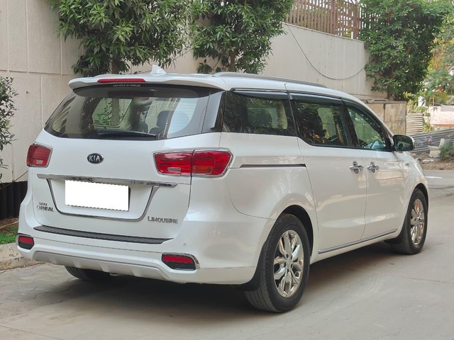 Second-hand 2020 Kia Carnival Limousine for sale in Hyderabad-17