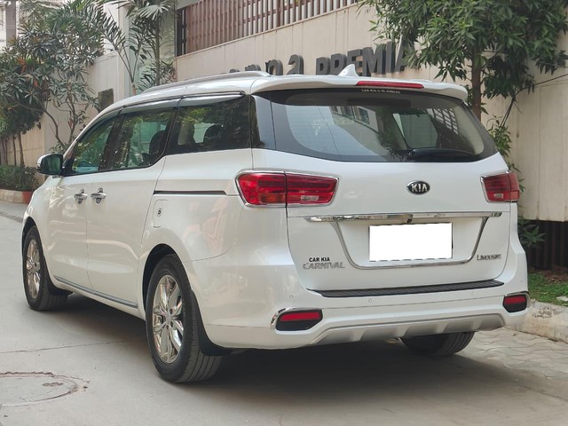 Second-hand 2020 Kia Carnival Limousine for sale in Hyderabad-16