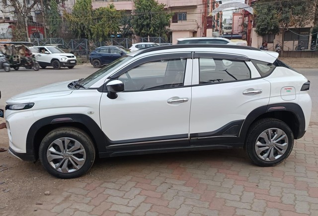 Second-hand 2024 Maruti Suzuki FRONX Sigma CNG for sale in Bhopal-4