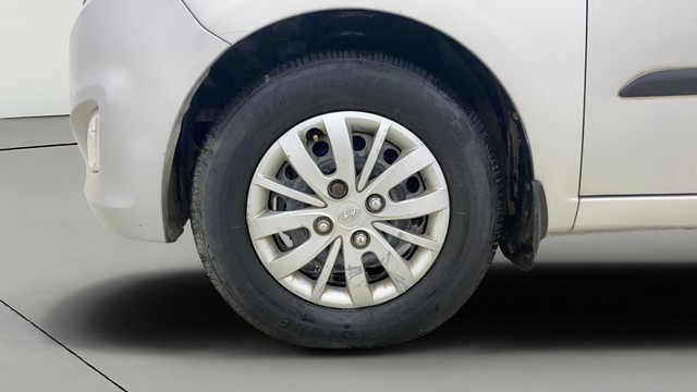 Second-hand 2015 Hyundai i10 Sportz 1.1L for sale in New Delhi-25