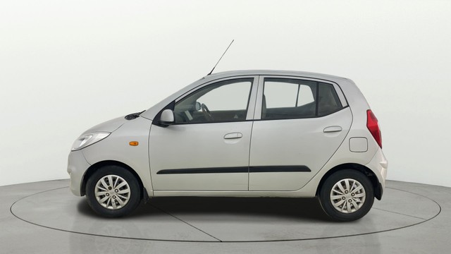 Second-hand 2015 Hyundai i10 Sportz 1.1L for sale in New Delhi-5