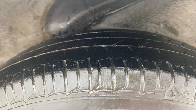 Second-hand 2015 Hyundai i10 Sportz 1.1L for sale in New Delhi-31