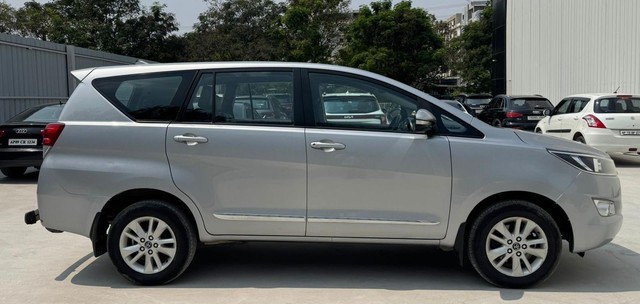 Toyota Innova Crysta 2.4 GX MT BSIV Second-hand 2017 Toyota Innova Crysta 2.4 GX MT BSIV for sale in Hyderabad-5