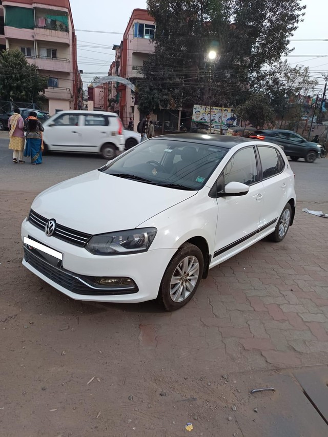 Volkswagen Polo 1.2 MPI Highline Second-hand 2016 Volkswagen Polo 1.2 MPI Highline for sale in Bhopal-8