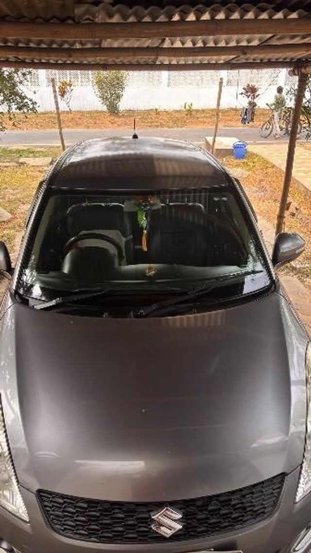 Second-hand 2017 Maruti Suzuki Swift VXI for sale in Guwahati-3