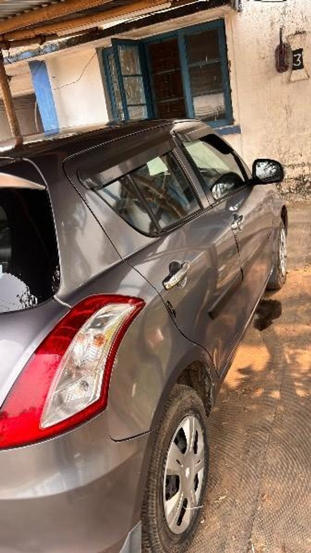 Second-hand 2017 Maruti Suzuki Swift VXI for sale in Guwahati-6