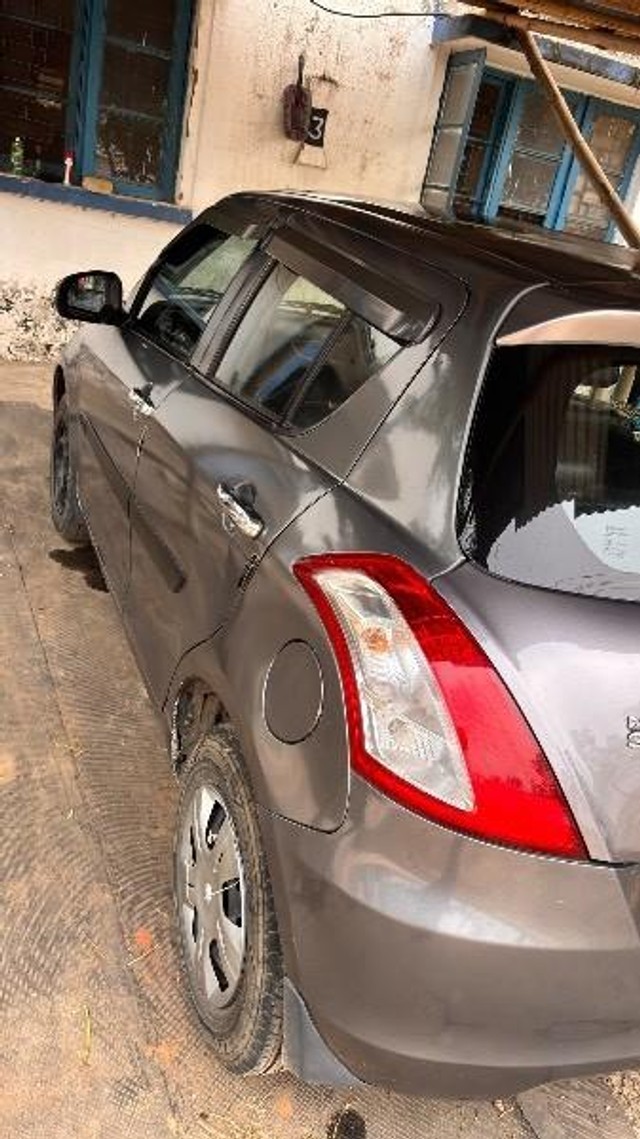 Second-hand 2017 Maruti Suzuki Swift VXI for sale in Guwahati-8