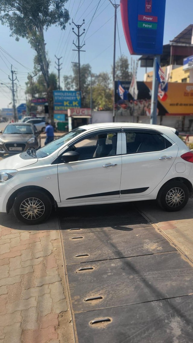 Tata Tiago 1.2 Revotron XE Second-hand 2019 Tata Tiago 1.2 Revotron XE for sale in Bhopal-3