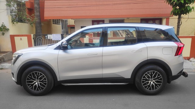 Second-hand 2024 Mahindra XUV700 AX5 5Str Diesel for sale in Bangalore-5