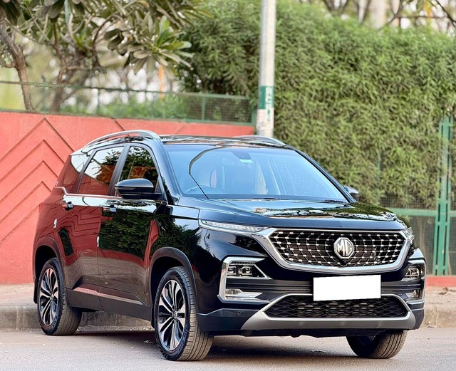 Second-hand 2022 MG Hector Sharp Diesel MT for sale in Surat-0