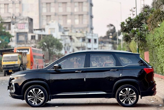 Second-hand 2022 MG Hector Sharp Diesel MT for sale in Surat-5