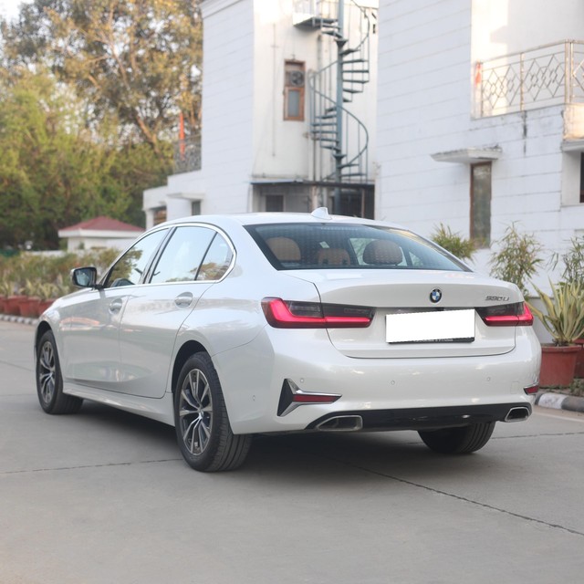 Second-hand 2022 BMW 3 Series Long Wheelbase 330 Li Luxury Line for sale in New Delhi-4