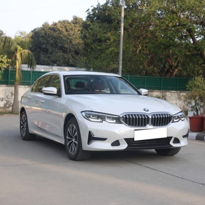 BMW 3 Series Long Wheelbase 330 Li Luxury Line Second-hand 2022 BMW 3 Series Long Wheelbase 330 Li Luxury Line for sale in New Delhi