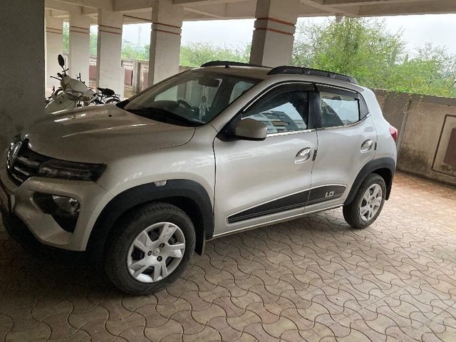 Second-hand 2022 Renault KWID 1.0 RXT Opt for sale in Valsad-4
