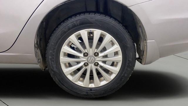 Maruti Suzuki Ciaz AT ZXi Second-hand 2015 Maruti Suzuki Ciaz AT ZXi for sale in Gulbarga-29