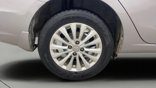 Maruti Suzuki Ciaz AT ZXi Second-hand 2015 Maruti Suzuki Ciaz AT ZXi for sale in Gulbarga-28