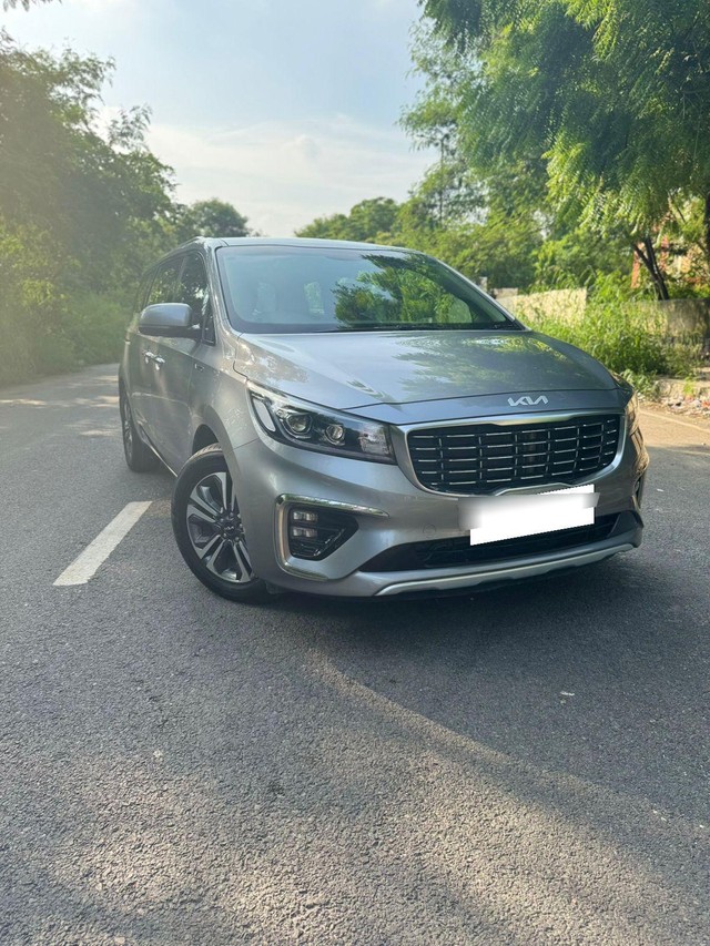 Kia Carnival Prestige Second-hand 2022 Kia Carnival Prestige for sale in New Delhi-0