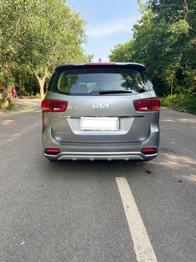 Kia Carnival Prestige Second-hand 2022 Kia Carnival Prestige for sale in New Delhi-1