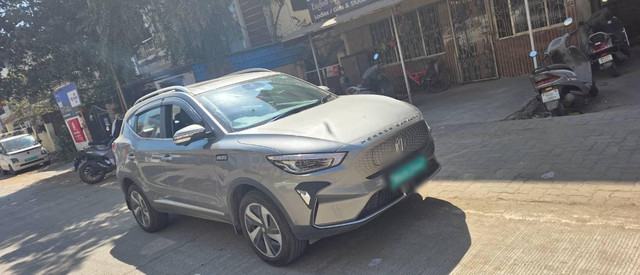 MG ZS EV Essence - Photo 2