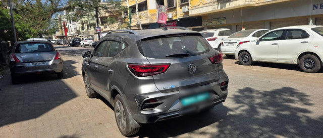 MG ZS EV Essence - Photo 5