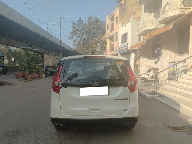 Second-hand 2023 Mahindra Marazzo M2 for sale in New Delhi-1