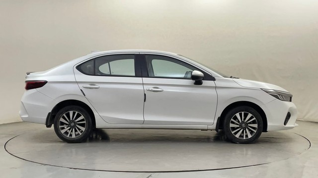 Second-hand 2023 Honda City V for sale in Bangalore-2