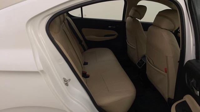 Second-hand 2023 Honda City V for sale in Bangalore-26