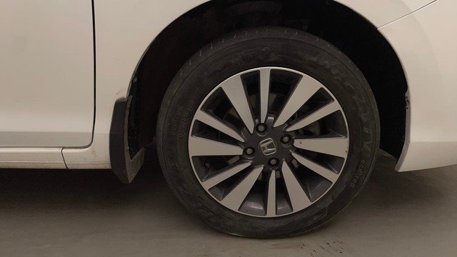 Second-hand 2023 Honda City V for sale in Bangalore-17