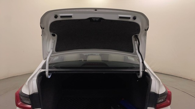 Second-hand 2023 Honda City V for sale in Bangalore-34