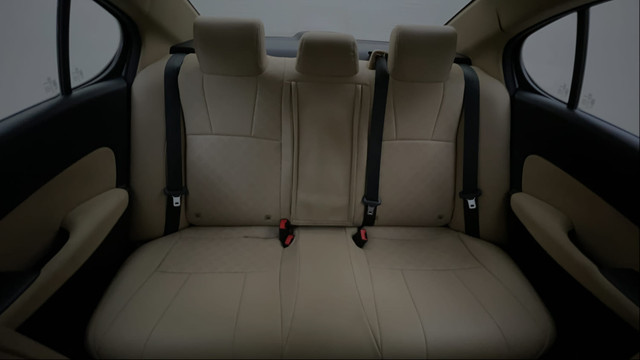 Second-hand 2023 Honda City V for sale in Bangalore-32