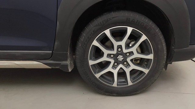 Second-hand 2022 Maruti XL6 Alpha AT BSVI for sale in Bangalore-17