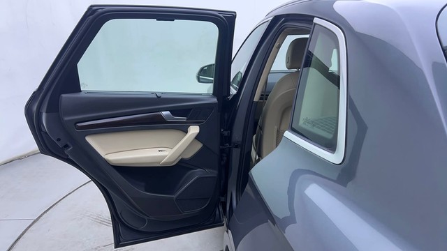 Second-hand 2018 Audi Q5 45 TFSI Technology for sale in Hyderabad-28