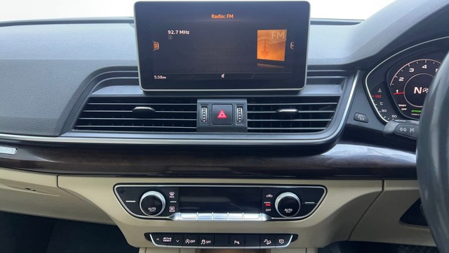 Second-hand 2018 Audi Q5 45 TFSI Technology for sale in Hyderabad-39