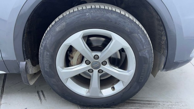 Second-hand 2018 Audi Q5 45 TFSI Technology for sale in Hyderabad-17