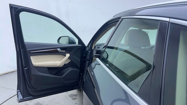 Second-hand 2018 Audi Q5 45 TFSI Technology for sale in Hyderabad-34