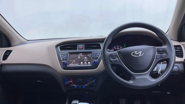 Second-hand 2019 Hyundai i20 Sportz Plus for sale in Hyderabad-11