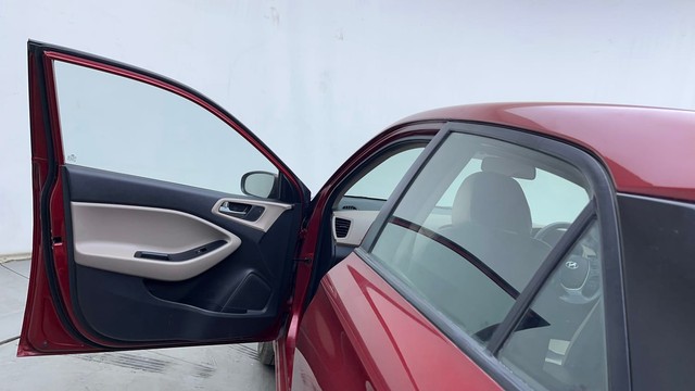 Second-hand 2019 Hyundai i20 Sportz Plus for sale in Hyderabad-28
