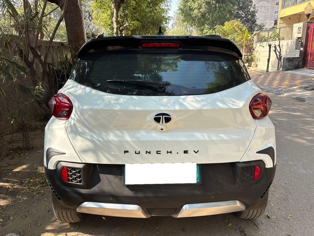 Second-hand 2024 Tata Punch EV Empowered Plus S LR AC FC for sale in New Delhi-1
