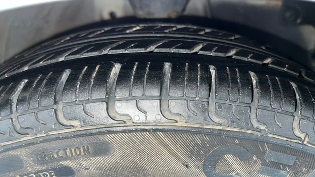 Second-hand 2018 Hyundai EON Era for sale in Lucknow-34