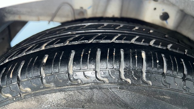 Second-hand 2018 Hyundai EON Era for sale in Lucknow-24