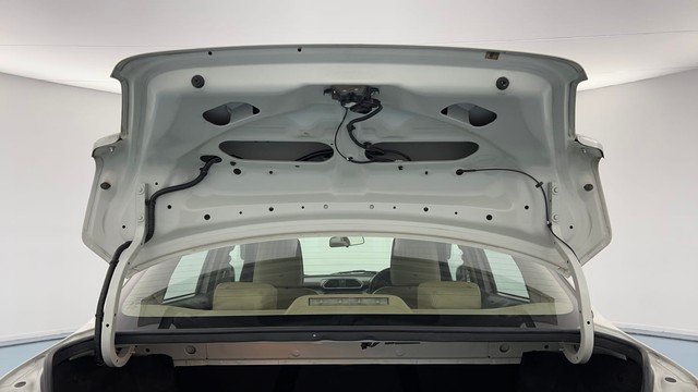 Second-hand 2021 Maruti Suzuki Dzire ZXI AMT for sale in Lucknow-26